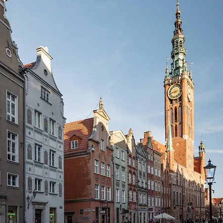 Ulica Dluga, Srodmiescie # Dluga Street